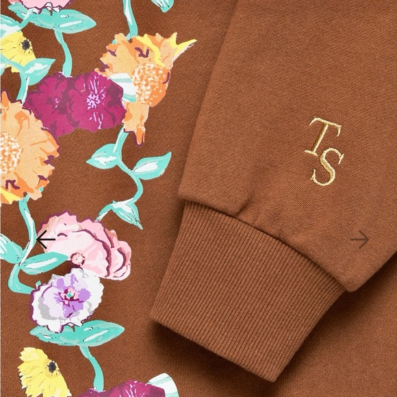 BRAND NEW Taylor Swift The Eras Tour Acoustic Piano Brown Zip Up Hoodie - Picture 3 of 13